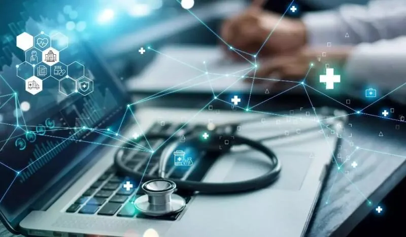 Sự hiện diện trên mạng xã hội giúp tăng tính minh bạch